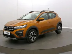 Orange Utilisé 2021 Dacia Sandero Comfort Citadine | 13 990 € (Prix juste)