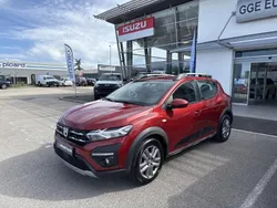 Rouge fusion mã©tallisã© Utilisé 2022 Dacia Sandero Comfort Citadine | 13 499 € (Prix juste)