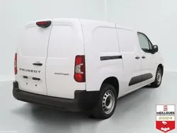 Blanc Nouvelle 2025 Peugeot Partner Monospace | 26 038 € (Prix assez cher)