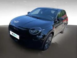 Onyx black Utilisé 2025 Fiat 600E Red SUV | 34 900 €