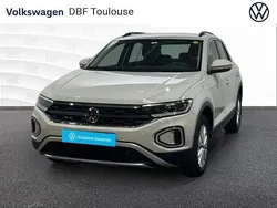 Gris Utilisé 2023 VW T-Roc Life SUV | 26 490 € (Prix juste)
