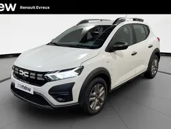 Blanc Utilisé 2023 Dacia Sandero Essentiel Citadine | 15 490 € (Prix juste)