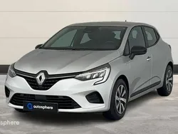 Gris Utilisé 2023 Renault Clio V Equilibre Berline | 15 899 € (Prix juste)