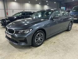 Gris Occasion 2022 BMW 318 Sport Line Berline | 24 990 € (Super prix)