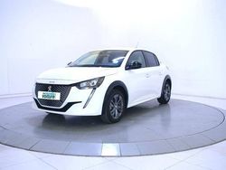 Blanc Utilisé 2022 Peugeot e-208 Style Citadine | 16 990 € (Prix juste)