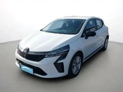 Blanc Utilisé 2024 Renault Clio V Evolution Berline | 16 490 € (Prix juste)