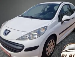 Blanc Utilisé 2010 Peugeot 207 Citadine | 2 990 €