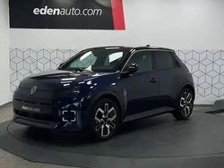 Bleu nocturne toit noir etoile Utilisé 2024 Renault 5 E-Tech Berline | 29 750 €