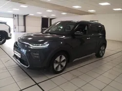 Gris gravité métallisé Utilisé 2020 Kia Soul EV 2 SUV | 19 899 € (Prix juste)
