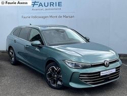 Vert Utilisé 2024 VW Passat Elegance Coupé | 39 880 €