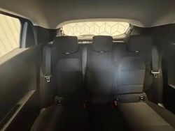 Blanc glacier Utilisé 2023 Renault Clio V SE Berline | 11 999 € (Super prix)