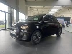 Onyx black pastel Utilisé 2024 Fiat 500e Style Citadine | 25 999 €
