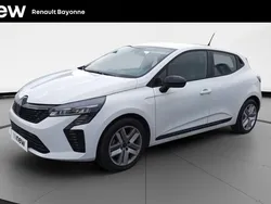 Blanc Utilisé 2023 Renault Clio V Evolution Berline | 14 990 € (Bon prix)