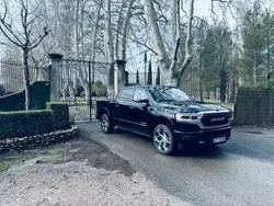 Noir Utilisé 2021 Dodge Ram Limited Pick-up | 63 990 € (Prix assez cher)