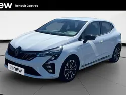 Blanc Utilisé 2023 Renault Clio V Techno Citadine | 16 990 € (Prix juste)