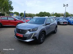 Gris Utilisé 2021 Peugeot e-2008 Business-Line SUV | 17 500 € (Prix juste)