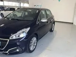 Bleu Utilisé 2016 Peugeot 208 Allure Citadine | 7 999 € (Prix juste)