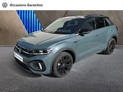 Bleu pétrole métallisée/toit noir Utilisé 2023 VW T-Roc R-line SUV | 32 332 € (Prix juste)