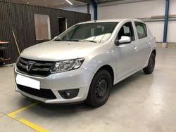 Gris Utilisé 2014 Dacia Sandero Lauréate Citadine | 6 990 € (Prix juste)