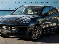 Utilisé 2019 Porsche Cayenne Turbo S SUV | 109 900 € (Prix juste)