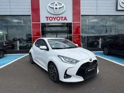 Utilisé 2022 Toyota Yaris Hybrid Design Berline | 19 990 € (Prix juste)