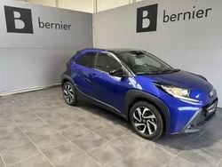 Biton bleu genièvre métal/toit noir Utilisé 2024 Toyota Aygo X Design SUV | 15 480 €