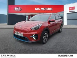 Rouge magma métallisé Utilisé 2022 Kia e-Niro 2 SUV | 21 990 € (Super prix)