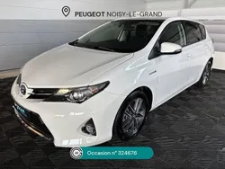 Blanc Utilisé 2015 Toyota Auris Hybrid Berline | 12 950 € (Bon prix)