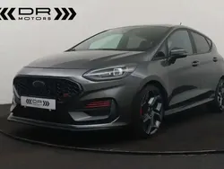 Gris Utilisé 2022 Ford Fiesta ST Citadine | 21 995 € (Prix juste)