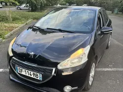 Utilisé 2014 Peugeot 208 Style Citadine | 4 300 € (Super prix)