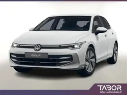 Blanc Nouvelle 2025 VW Golf VIII Style Berline | 37 299 € (Prix assez cher)