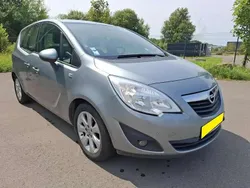 Gris Utilisé 2011 Opel Meriva Innovation Monospace | 4 680 € (Bon prix)