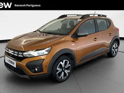 Orange Utilisé 2023 Dacia Sandero Expression Citadine | 15 990 € (Prix juste)