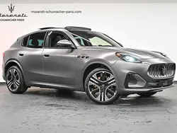 Gris Nouvelle 2024 Maserati Grecale Folgore SUV | 124 900 €