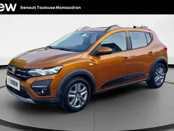 Orange Utilisé 2022 Dacia Sandero Comfort Citadine | 14 750 € (Prix juste)