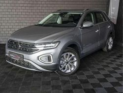 Gris Utilisé 2024 VW T-Roc Style SUV | 30 758 € (Prix juste)