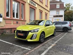 Vert Utilisé 2024 Peugeot 208 Active Citadine | 13 990 € (Prix juste)