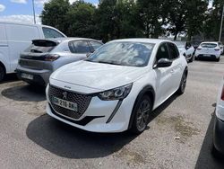 Utilisé 2022 Peugeot e-208 Style Citadine | 15 990 € (Prix juste)