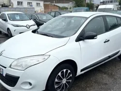 Blanc Utilisé 2012 Renault Mégane III Authentique Berline | 3 500 € (Super prix)