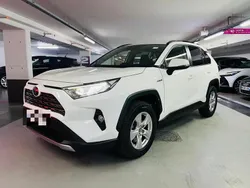 Blanc Utilisé 2022 Toyota RAV4 Hybrid Business Edition SUV | 22 790 € (Bon prix)