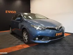 Bleu Utilisé 2015 Toyota Auris Berline | 7 990 €