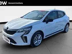 Blanc Utilisé 2024 Renault Clio V Evolution Berline | 17 480 € (Prix juste)