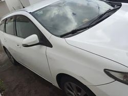 Blanc Utilisé 2014 Toyota Auris Hybrid Berline | 7 200 €