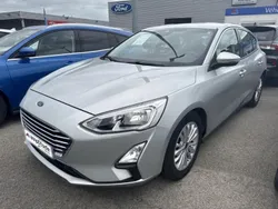 Gris lunaire mã©tallisã© Utilisé 2019 Ford Focus Titanium Berline | 13 489 € (Bon prix)