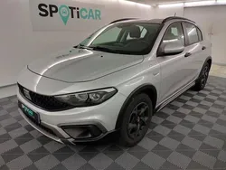 Gris Utilisé 2023 Fiat Tipo Cross | 17 490 € (Prix juste)