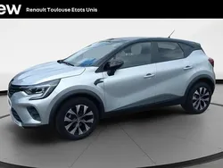 Gris Utilisé 2024 Renault Captur Evolution SUV | 17 990 € (Prix juste)