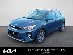 Bleu Utilisé 2025 Kia Stonic Active SUV | 21 960 € (Prix juste)