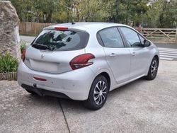 Utilisé 2016 Peugeot 208 Active Citadine | 6 490 € (Prix juste)