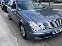 Bleu Utilisé 2005 Mercedes E220 Classic Break | 8 400 €