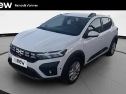 Blanc Utilisé 2023 Dacia Sandero Expression Citadine | 16 420 € (Prix assez cher)